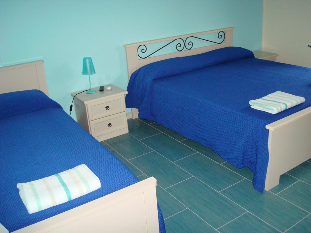 Guest House Mare e Luna Fiumefreddo Bruzio Camera foto