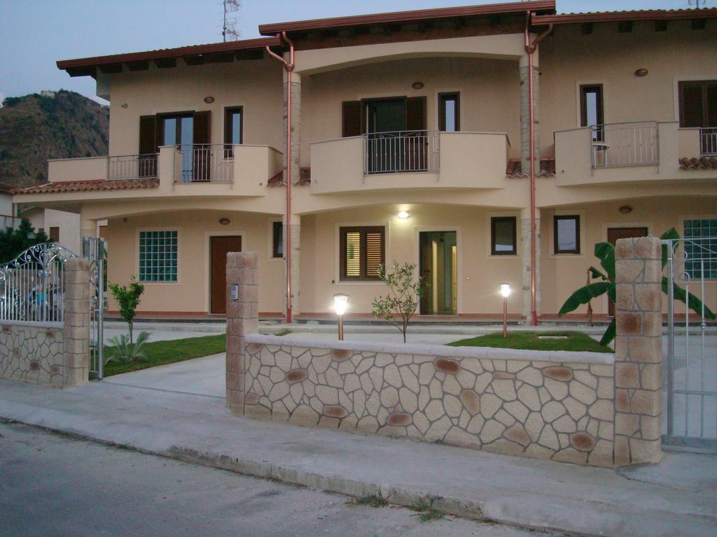 Guest House Mare e Luna Fiumefreddo Bruzio Esterno foto