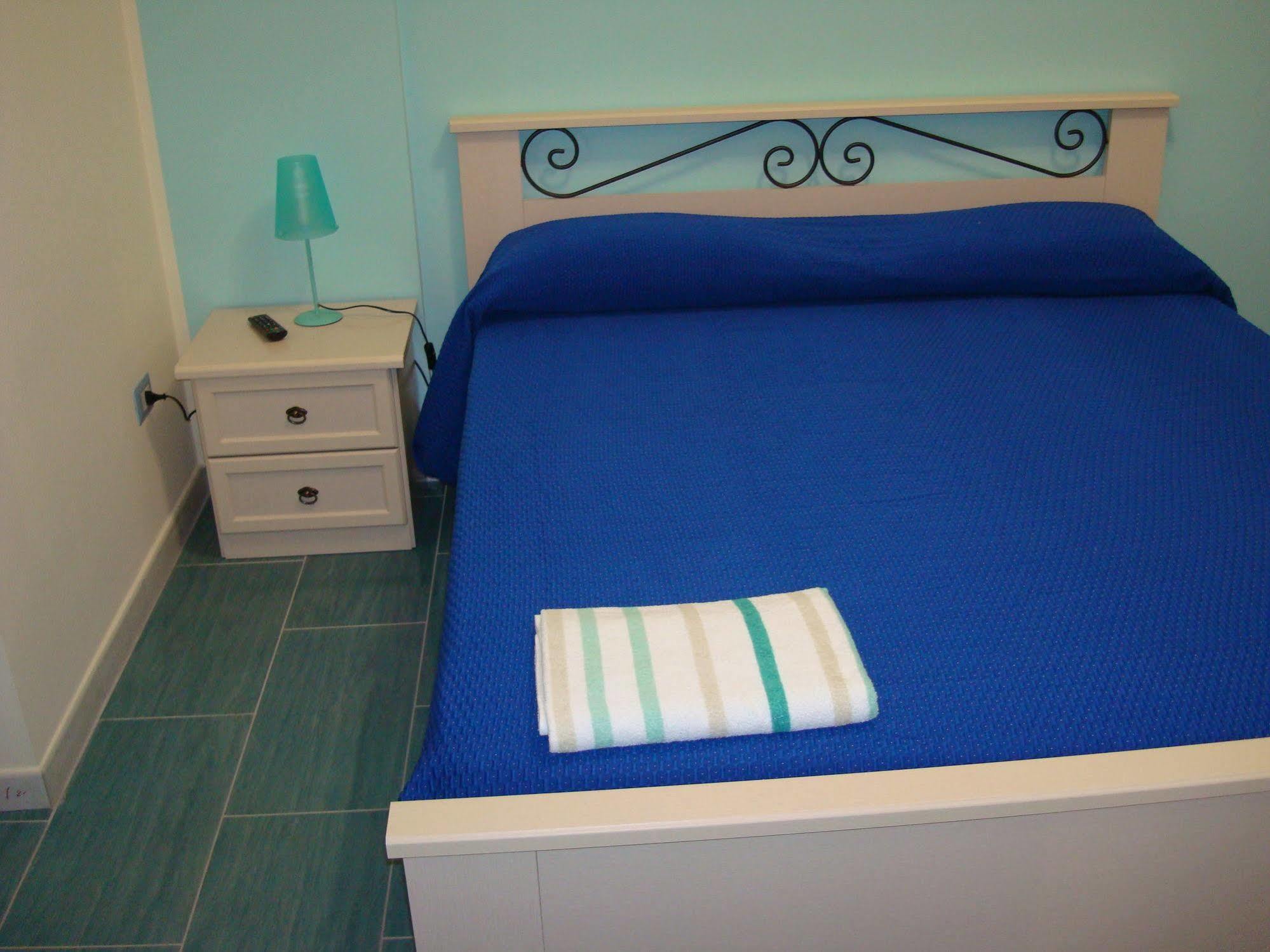 Guest House Mare e Luna Fiumefreddo Bruzio Esterno foto